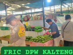 Sambangi Pasar Tangkiling, Personel Polsek Bukit Batu Sampaikan Imbauan Kamtibmas